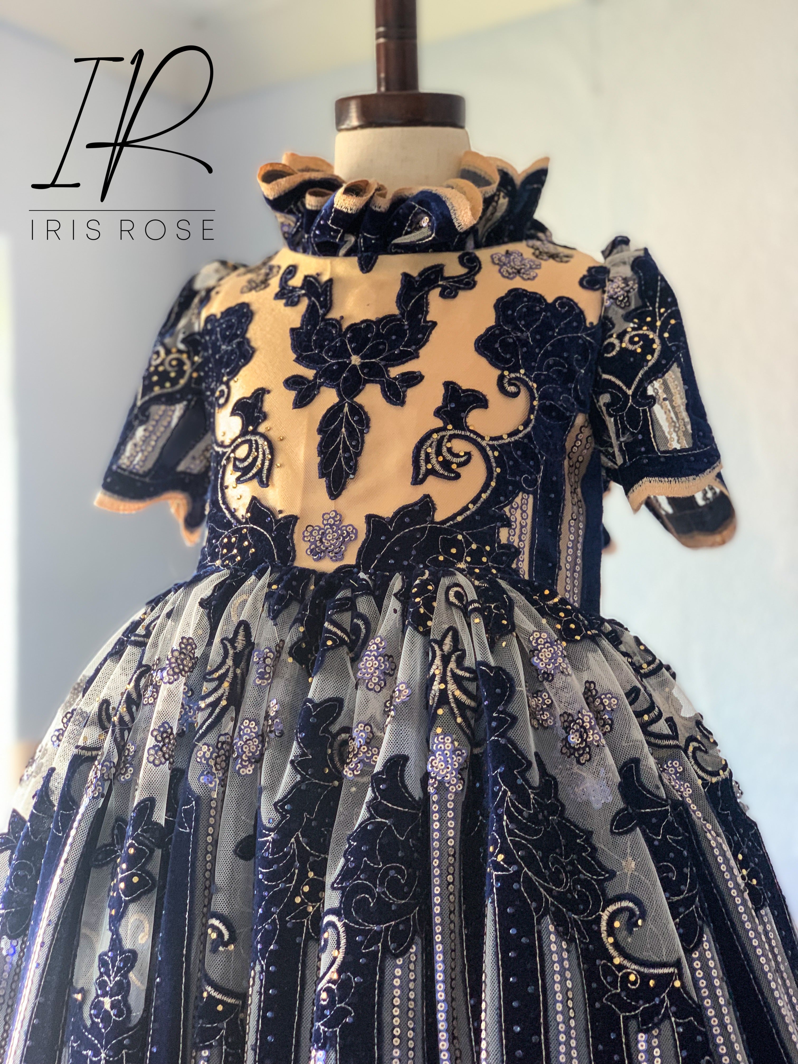 Tadashi Shoji Long Sleeve Stretch Velvet Gown - District 5 Boutique